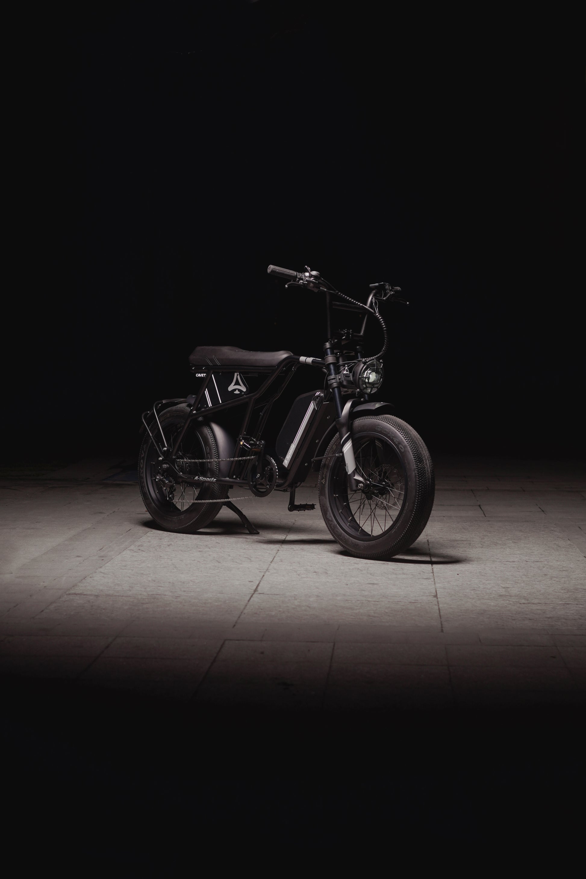 A-SPADZ Cavet Air | Vélo électrique Fat bike 20" | Freins à disques hydrauliques | Autonomie 100 km - Nova Bikes